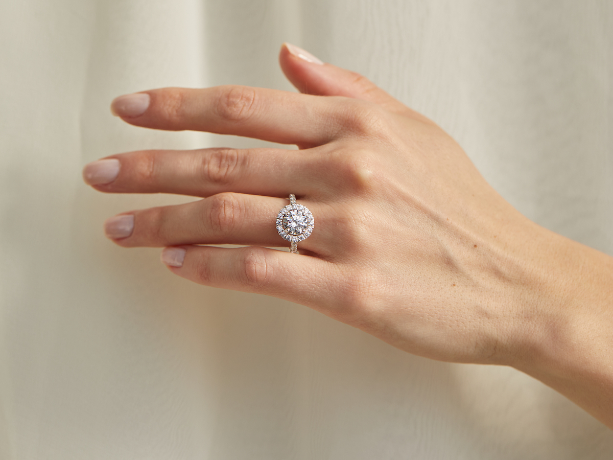 Diamond Engagement Ring 3 Carat Round Brilliant Diamond