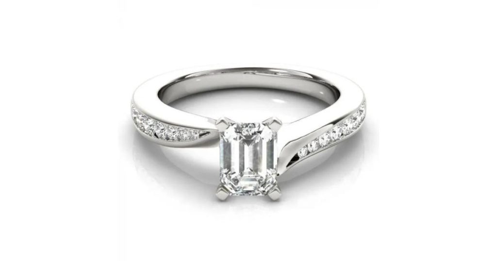 Waverly Ring in white gold.