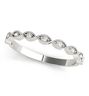 Nove Diamond Ring