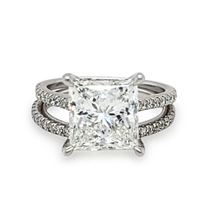 5 3/5 ct.tw. Princess Bridal Ring in 14K White Gold