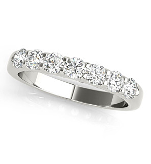 1/2 CT. TW. Coupé 7 Stone Diamond Ring